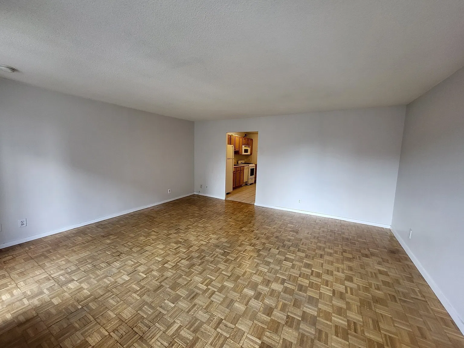 Studio, 1.0 bath, 500 sqft, $2,400 — Photo 4