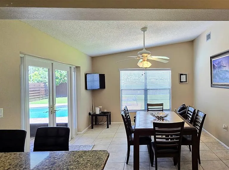 3803 Easton St — Photo 14