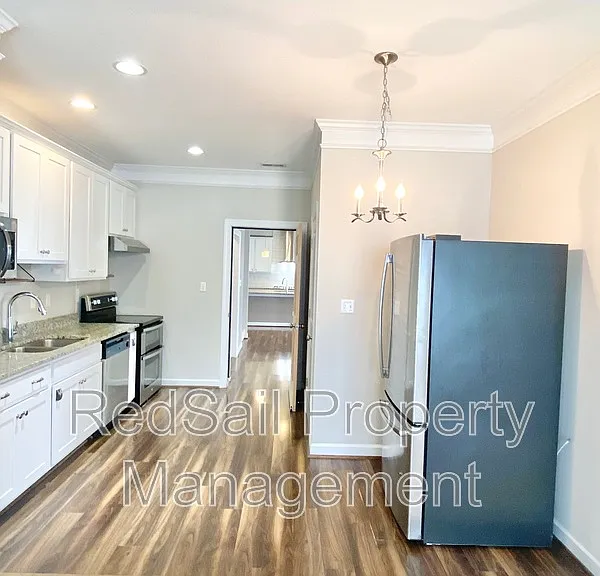 217 Manor Dr — Photo 13