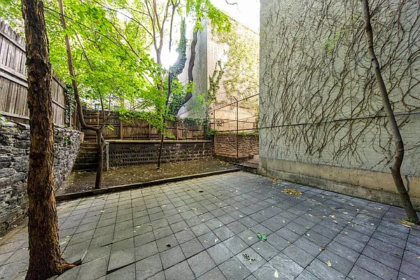 Rented by Icon Realty Management | media 4