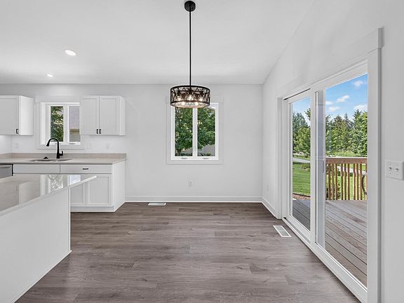 2nd image of W206N16182 Stonebrook DRIVE