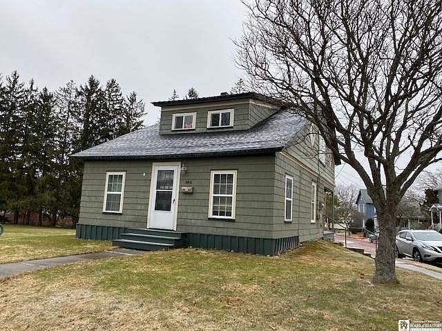 1st image of 846 Forest Ave