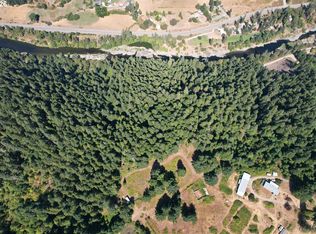 750 Ferguson Ln, Days Creek, OR 97429