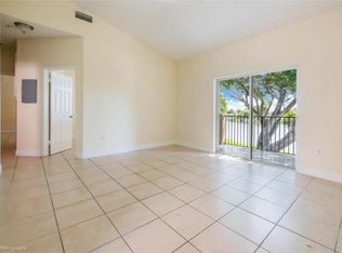 1940 SW 96th Ter #5L, Hollywood, FL 33025