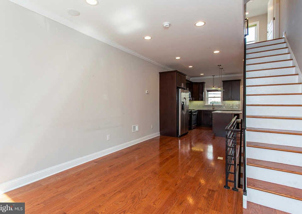 1st image of 631 Dudley St