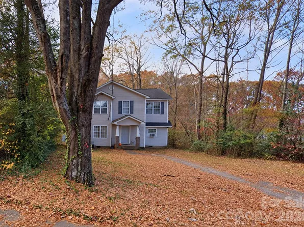 3829 Sally Ln, Charlotte, NC 28227