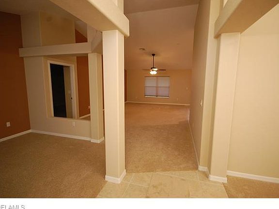 3rd image of 221 SW 39th Ter