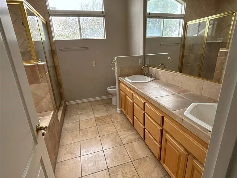 1007 Lilienthal Ln — Photo 12