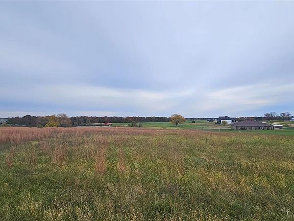 4th image of 7064 Meadow Dr