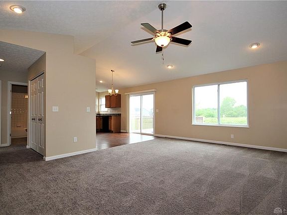 5th image of 171 Clubhouse Ln