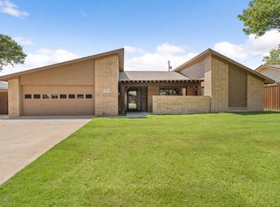 1105 Avenue J, Abernathy, TX 79311