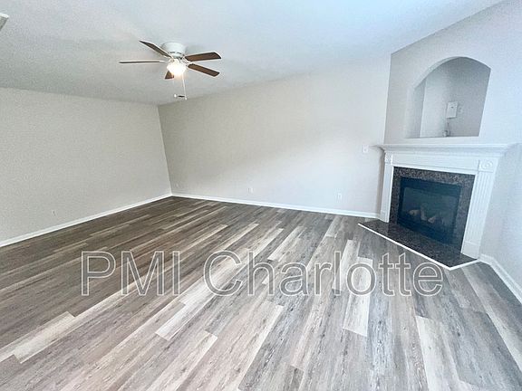 5th image of 2978 Clover Rd NW