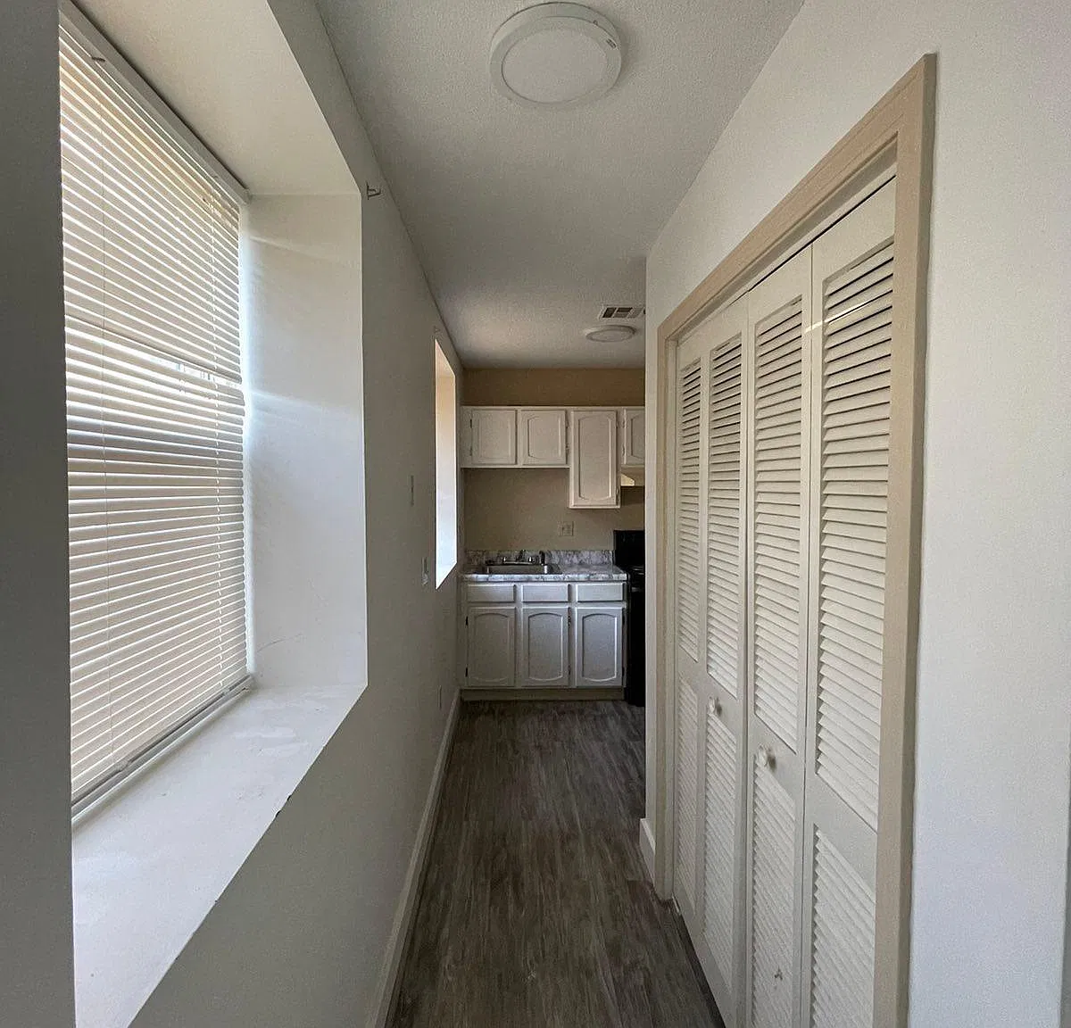 40 S Cherry Street — Photo 3