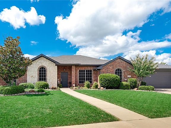5th image of 225 Hardwicke Ln