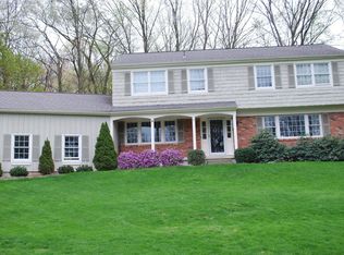 27 White Pine Dr, Brookfield, CT 06804