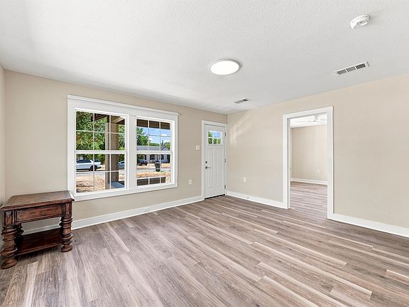 4th image of 3401 Lasker Ave