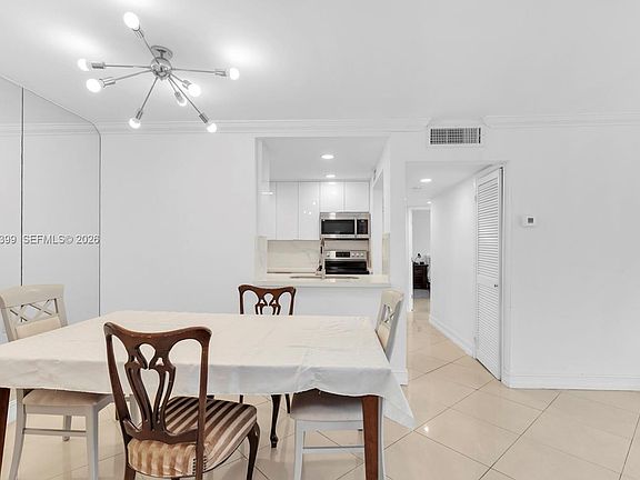 2nd image of 16518 NE 26th Ave APT 202