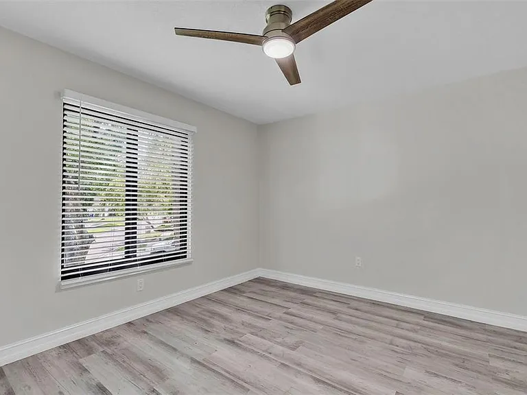 4520 Pine Hollow Dr — Photo 31