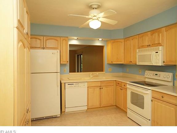 3rd image of 403 Courtside Dr #D-103