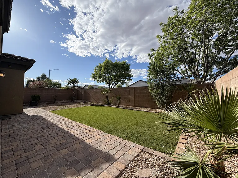 32 Delighted Ave — Photo 20
