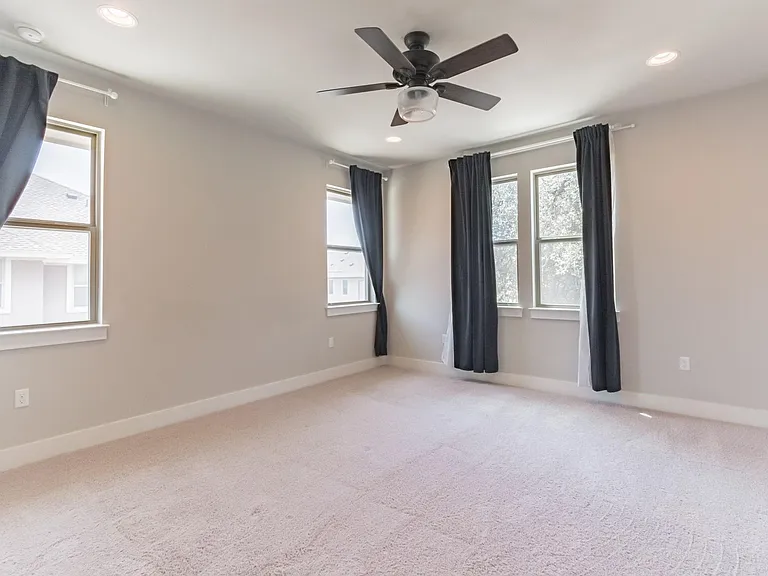 13800 Lyndhurst St #221 — Photo 19