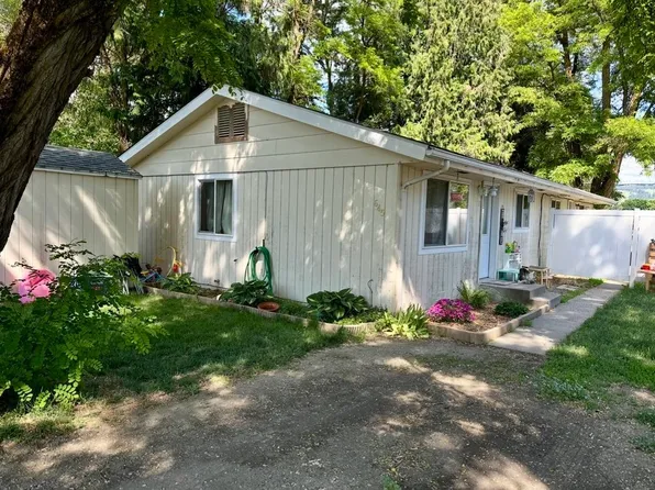 645 S Larch St, Kettle Falls, WA 99141