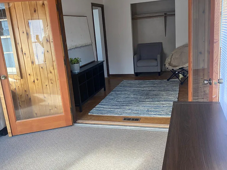 2421 Decatur Ave S — Photo 13