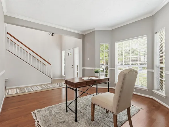 322 Welford Ln, Highlands, TX 77562
