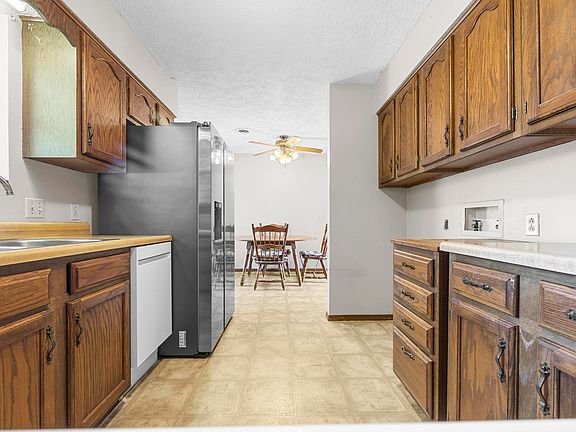 4th image of 117 Oakmount Ct