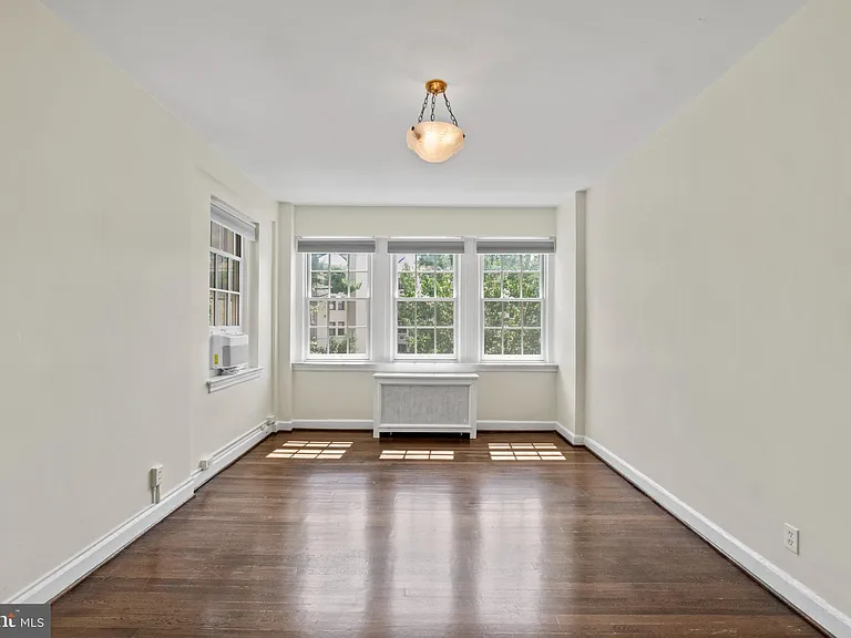 2737 Devonshire Pl NW #110 — Photo 16