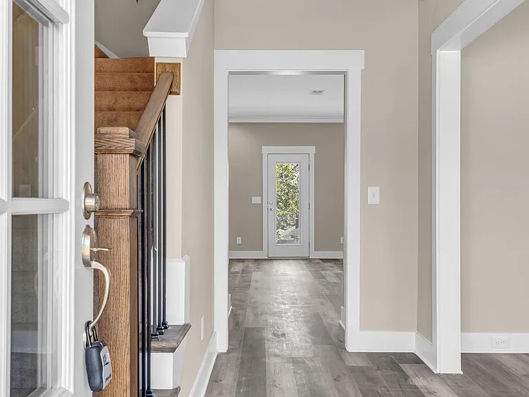 117 Traveller Ln — Photo 28