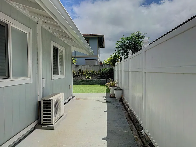 95-631 Lawena St — Photo 23