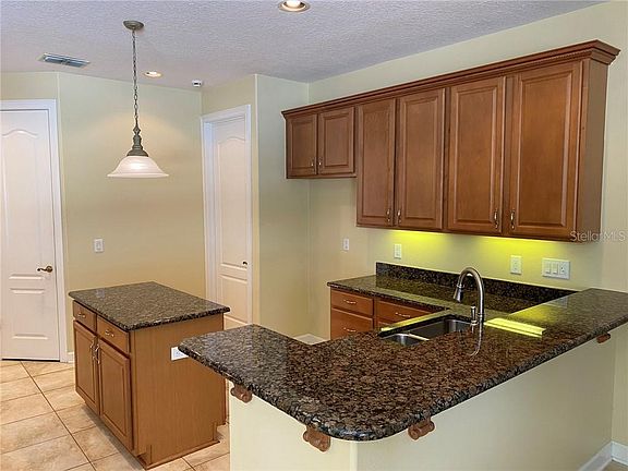 4th image of 1911 Merlot Dr