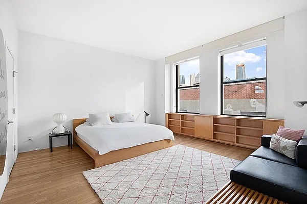 Rented by Compass | media 54