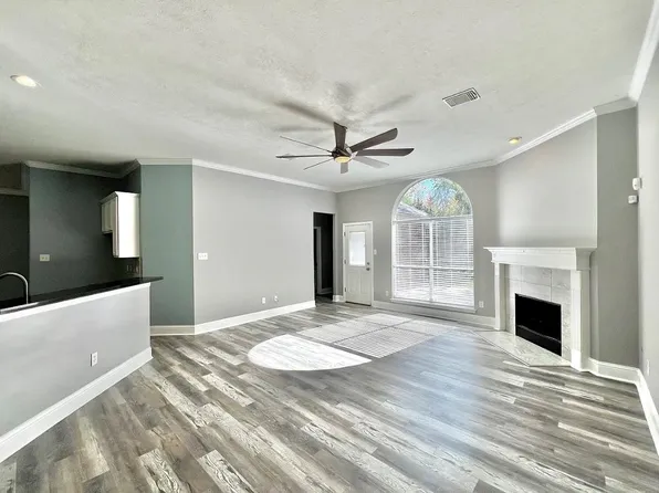 14531 Chestnut Falls Dr, Cypress, TX 77433