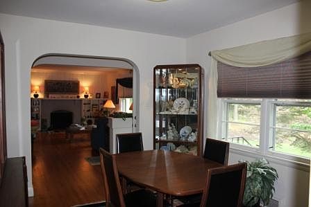 4th image of 1925 Canterbury Ct