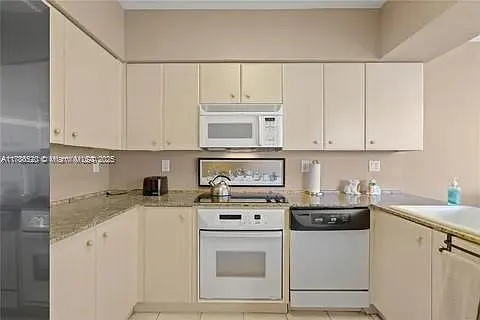 3370 Hidden Bay Dr #610 — Photo 18