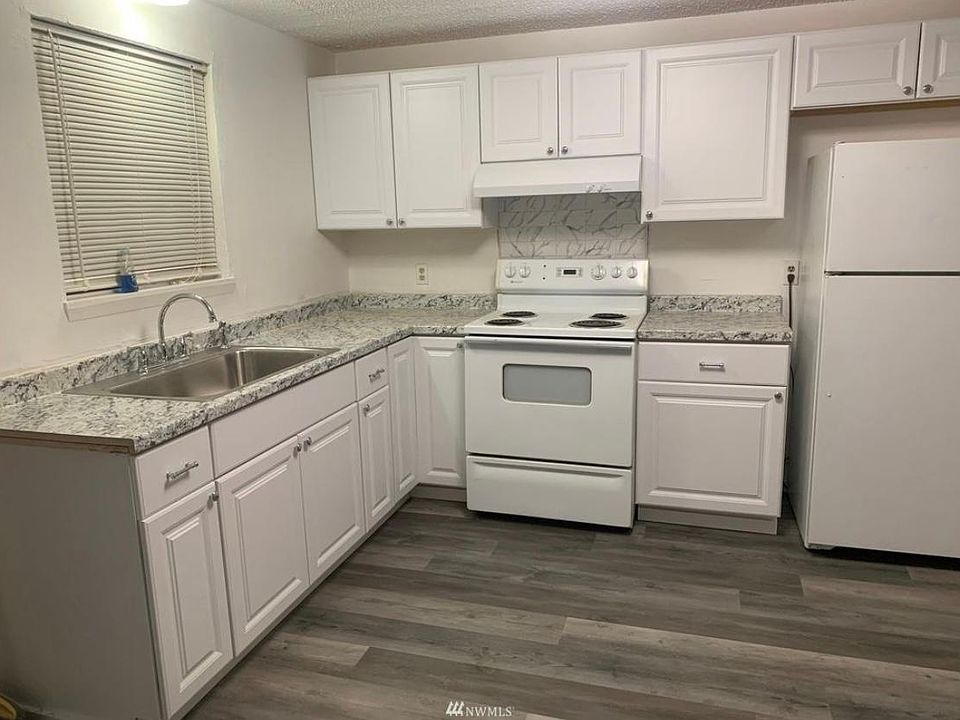 1st image of 18909 47th Ave S #18911