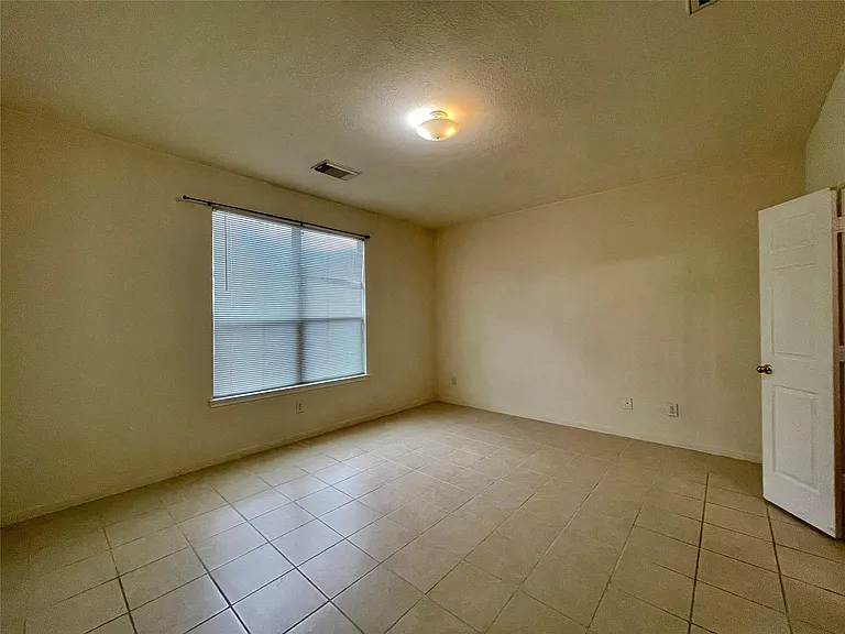 21142 Field House Ct — Photo 9