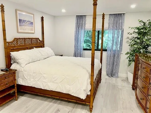 1556 S Ocean Ln #103 — Photo 18