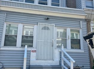433 Bickley Pl, Chester, PA 19013