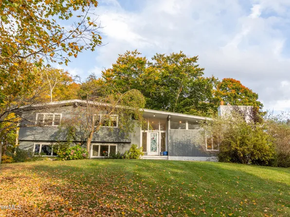 7 Trova Ter, Pittsfield, MA 01201