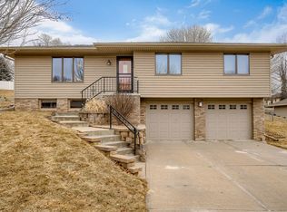 116 Sunny Ridge Dr, Council Bluffs, IA 51503