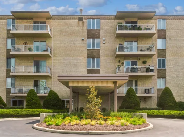 100 W Butterfield Rd APT 301N, Elmhurst, IL 60126
