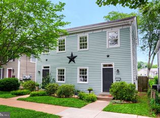 211 Prince Edward St, Fredericksburg, VA 22401