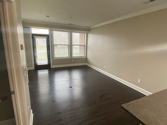 5th image of 1378 King Ave APT 101
