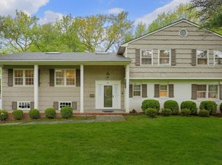 67 Green Hill Rd, Springfield, NJ 07081