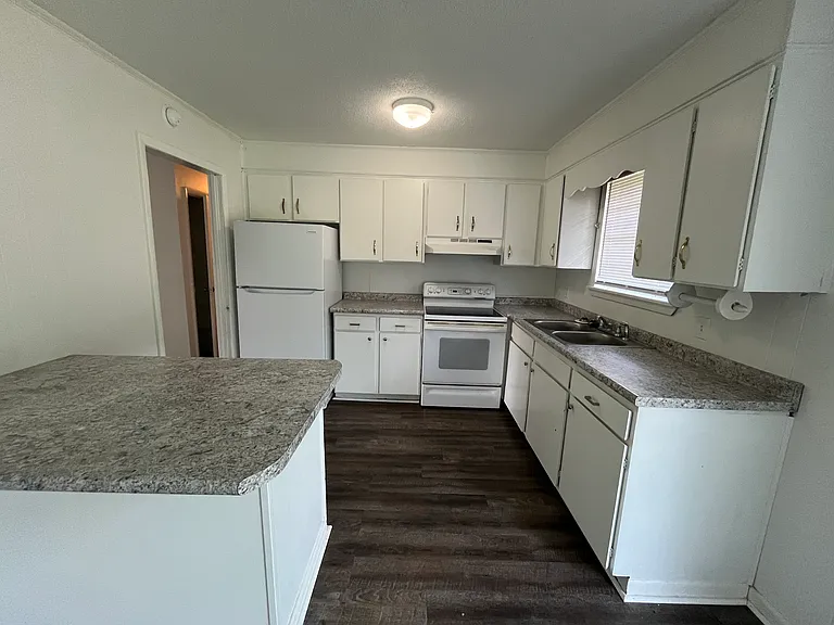 2293 Burkhalter Rd — Photo 6