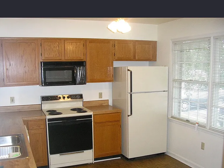 2957 Sorrell Ct — Photo 3