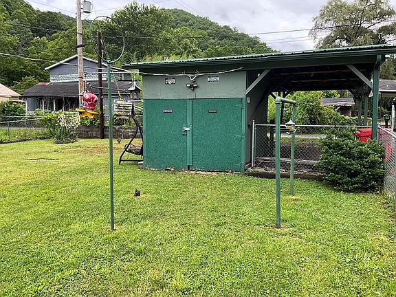 3rd image of 109 Cortez Ln
